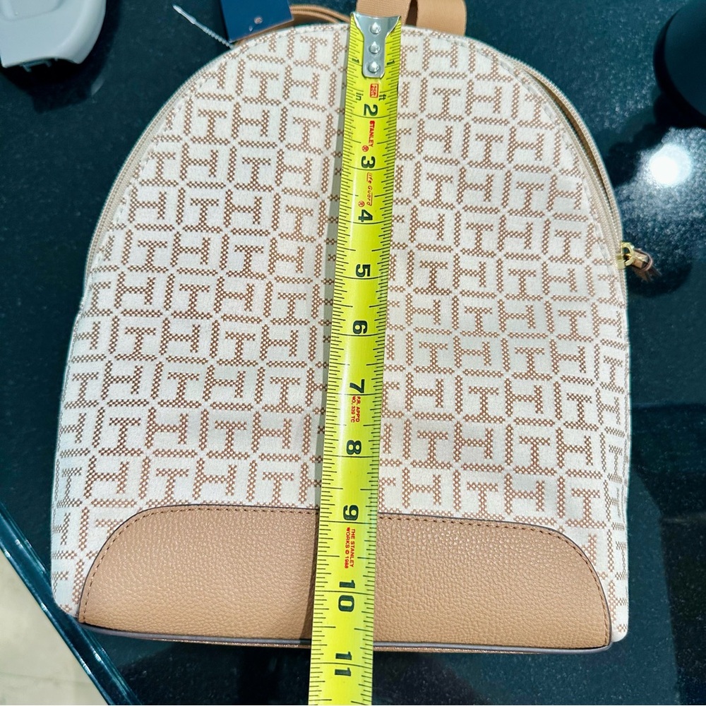 Tommy Hilfiger Cream and Tan Backpack NWT - Picture 16 of 16